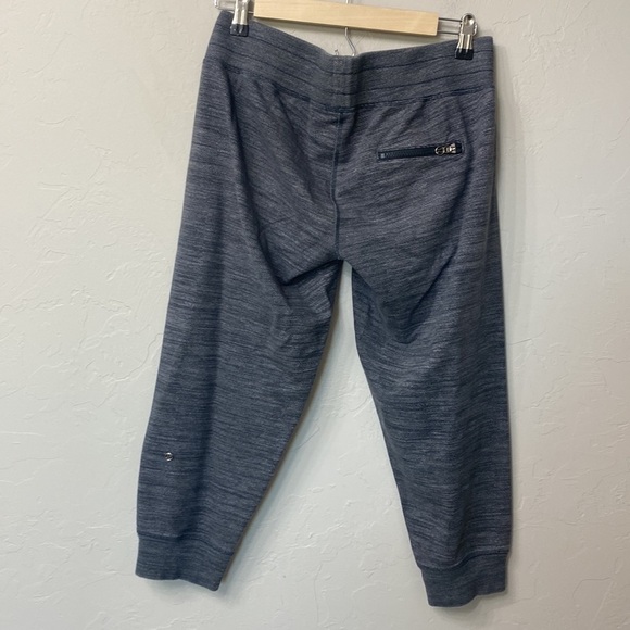 Lululemon grey crop joggers size 8 - Picture 6 of 10